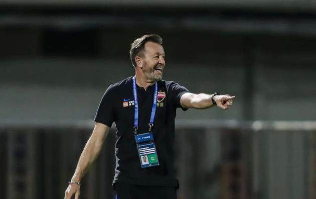 乐鱼专属体验-深足主帅坚持轮换计划：外援不在还有其他球员发热